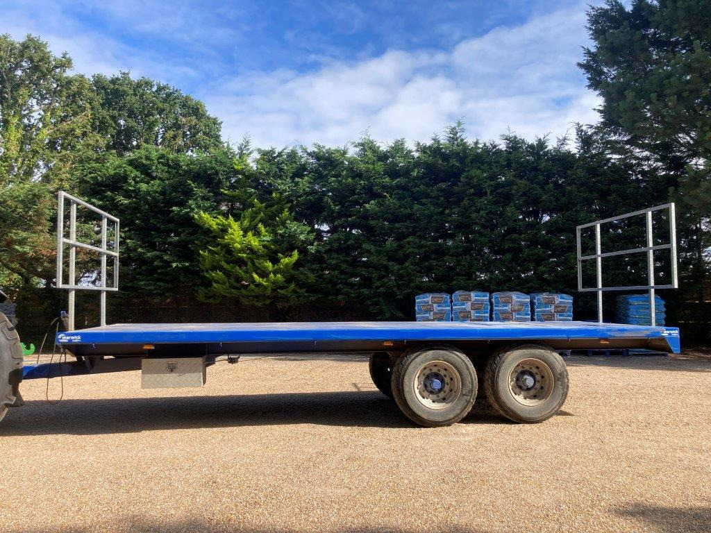 Warwick WB11B 11T Bale Trailer - Сельскохозяйственный прицеп: фото 1 Warwick WB11B 11T Bale Trailer - Сельскохозяйственный прицеп: фото 1