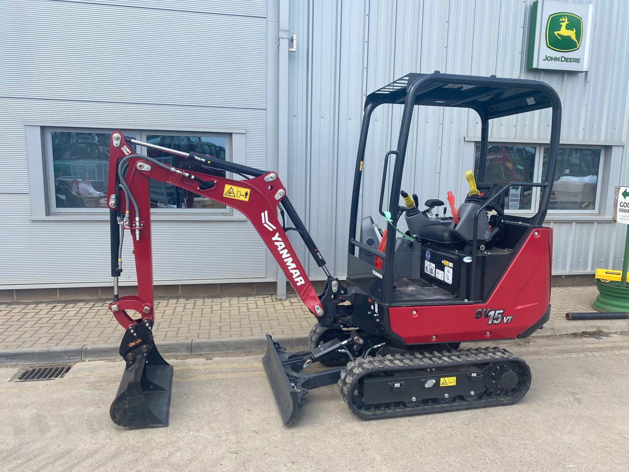 Yanmar SV15vt - Экскаватор: фото 1 Yanmar SV15vt - Экскаватор: фото 1