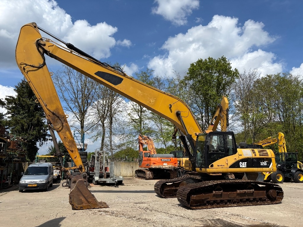 CAT 325 D LR LRE LONG REACH 16m - Гусеничный экскаватор: фото 2 CAT 325 D LR LRE LONG REACH 16m - Гусеничный экскаватор: фото 2