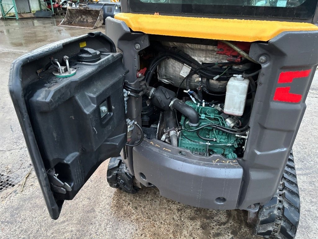 Мини-экскаватор Volvo EC 20 E: фото 12