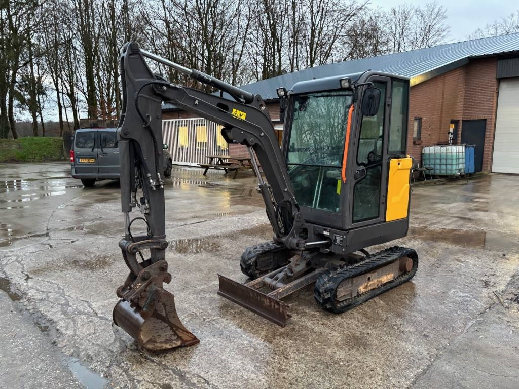 Volvo EC 20 E - Мини-экскаватор: фото 2 Volvo EC 20 E - Мини-экскаватор: фото 2