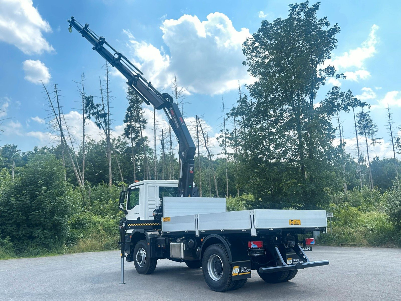 MAN TGM 18.320 4x4 Euro 6e Pritsche Hiab 228-4 Kran - Грузовик бортовой/ Платформа, Автоманипулятор: фото 4 MAN TGM 18.320 4x4 Euro 6e Pritsche Hiab 228-4 Kran - Грузовик бортовой/ Платформа, Автоманипулятор: фото 4
