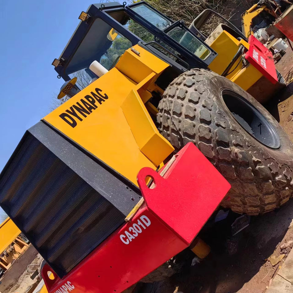 Fast Shipping Superior Quality Used Dynapac CA301D Road Roller Used Vibratory Soil Compactors Strong Power Single Drum Roller - Компактор: фото 1 Fast Shipping Superior Quality Used Dynapac CA301D Road Roller Used Vibratory Soil Compactors Strong Power Single Drum Roller - Компактор: фото 1