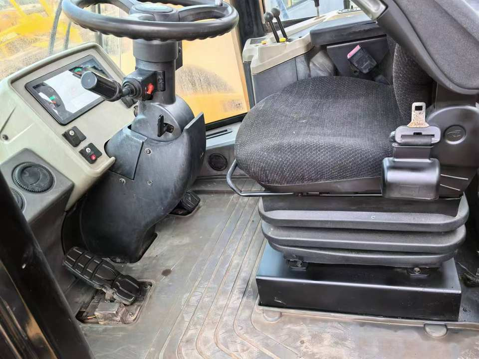 Used Caterpillar 950G RC Wheel Loader Reconditioned Cat 950 with Core Engine Backhoe or Front Loader for Sale - Колёсный погрузчик: фото 3 Used Caterpillar 950G RC Wheel Loader Reconditioned Cat 950 with Core Engine Backhoe or Front Loader for Sale - Колёсный погрузчик: фото 3