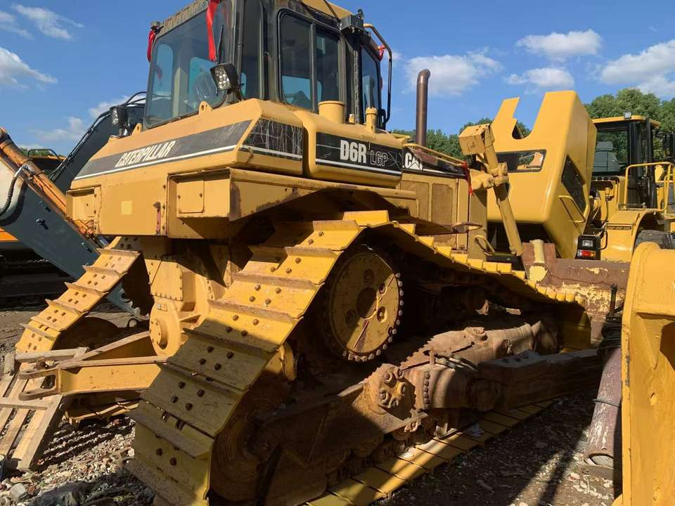 Used Caterpillar Bulldozer D6R, Caterpillar Bulldozer, Caterpillar D6R Bulldozer - Бульдозер: фото 4 Used Caterpillar Bulldozer D6R, Caterpillar Bulldozer, Caterpillar D6R Bulldozer - Бульдозер: фото 4