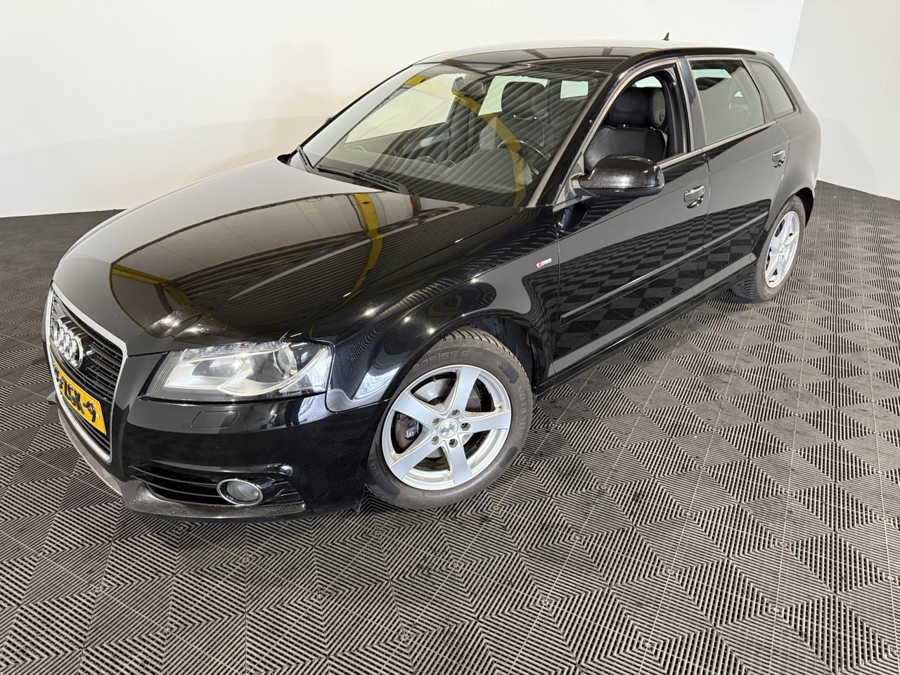 Audi A3 Sportback 1.2 TFSI S Line 35-ZGK-9 288.082 km - Легковой автомобиль: фото 1 Audi A3 Sportback 1.2 TFSI S Line 35-ZGK-9 288.082 km - Легковой автомобиль: фото 1