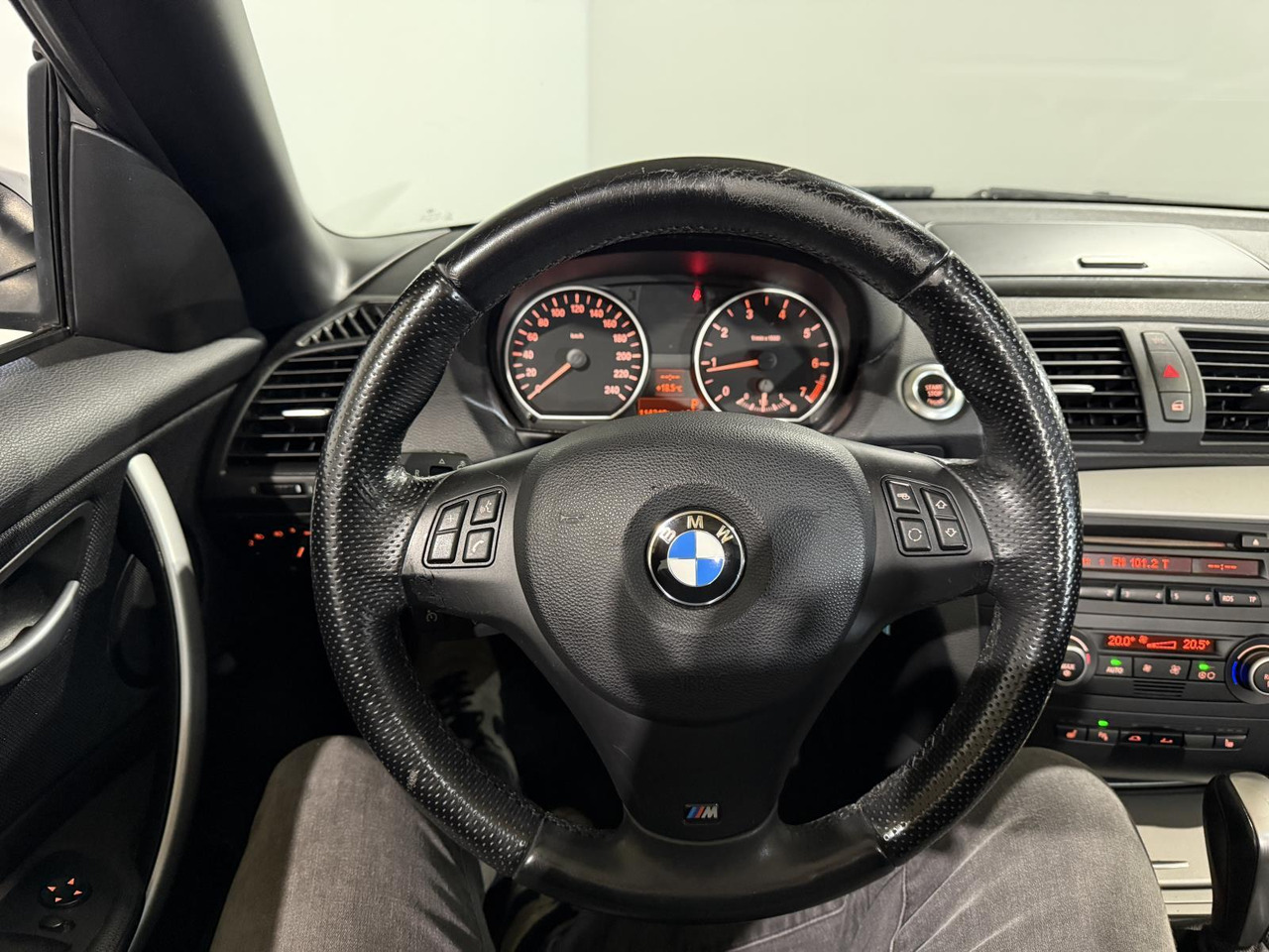 BMW | 1-serie Cabrio | 118i High Executive | 2009 | 114.310 km | 43HZT4 | Logisch - Легковой автомобиль: фото 5 BMW | 1-serie Cabrio | 118i High Executive | 2009 | 114.310 km | 43HZT4 | Logisch - Легковой автомобиль: фото 5
