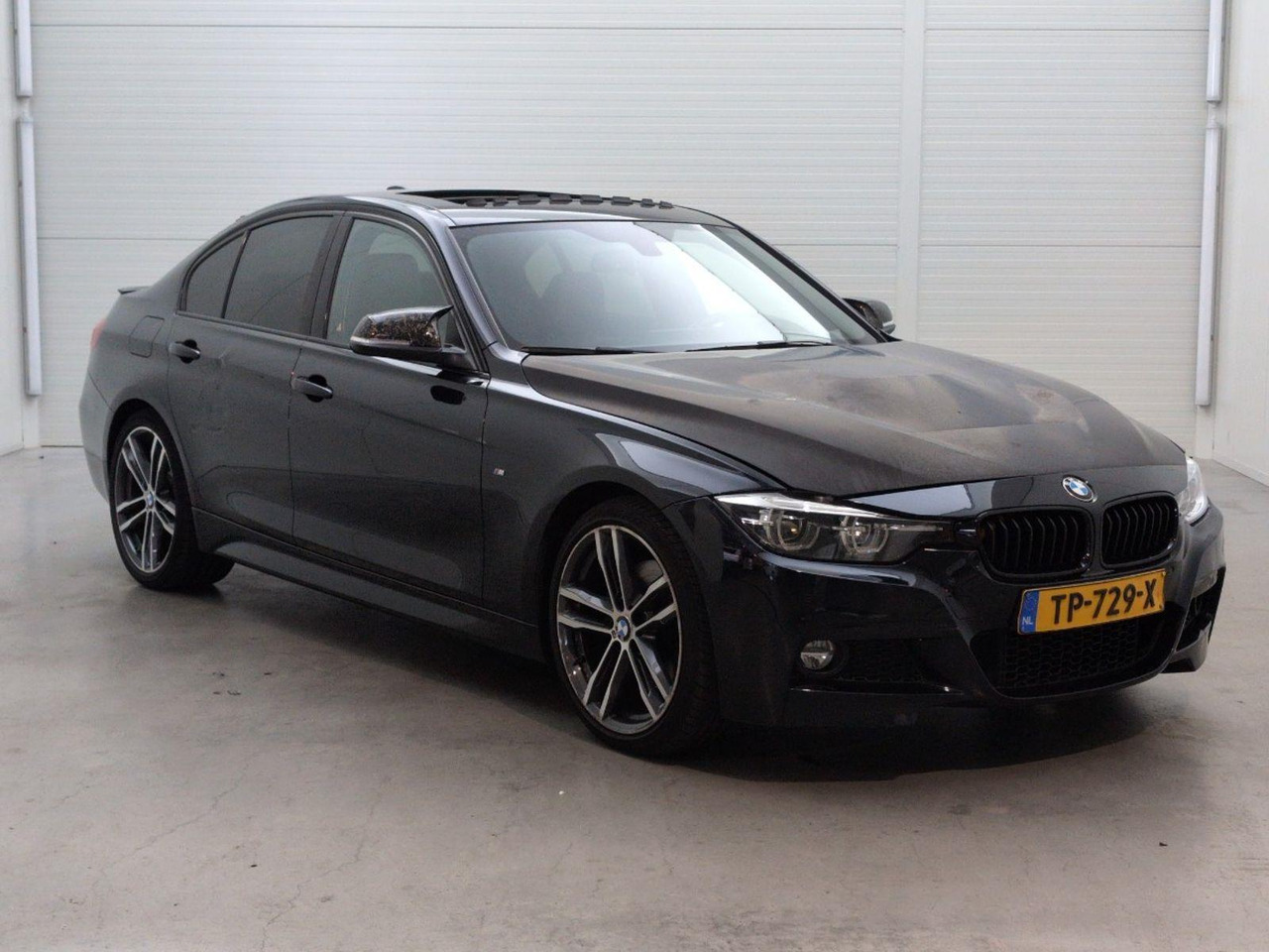 BMW 3-serie 330i Edition M Sport Shadow High Executive | 2018 | 184.569 km | Automaat | TP729X | NAP: Logisch - Седан: фото 2 BMW 3-serie 330i Edition M Sport Shadow High Executive | 2018 | 184.569 km | Automaat | TP729X | NAP: Logisch - Седан: фото 2