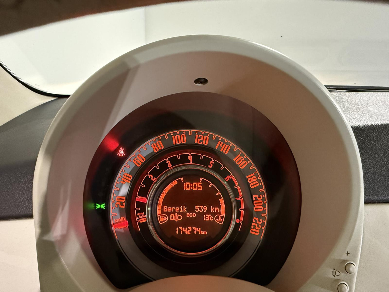 Fiat | 500 | 0.9 TwinAir Turbo Lounge | 2017 | 174.274 km | KX085G | Logisch - Хэтчбек: фото 2 Fiat | 500 | 0.9 TwinAir Turbo Lounge | 2017 | 174.274 km | KX085G | Logisch - Хэтчбек: фото 2