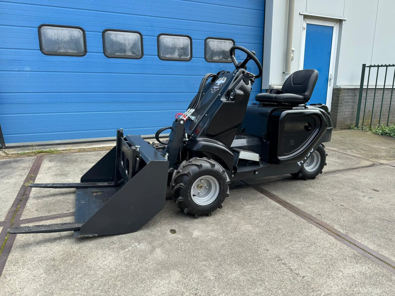 Heracles H130 Mini Shovel Nieuw - Оборудование для мастерских: фото 1 Heracles H130 Mini Shovel Nieuw - Оборудование для мастерских: фото 1