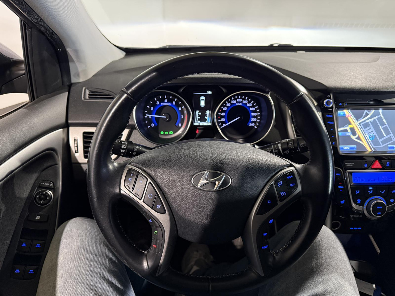 Hyundai | i30 | 1.6 GDI i-Catcher | 2012 | 287.418 km | 40XFT1 | Logisch - Хэтчбек: фото 3 Hyundai | i30 | 1.6 GDI i-Catcher | 2012 | 287.418 km | 40XFT1 | Logisch - Хэтчбек: фото 3