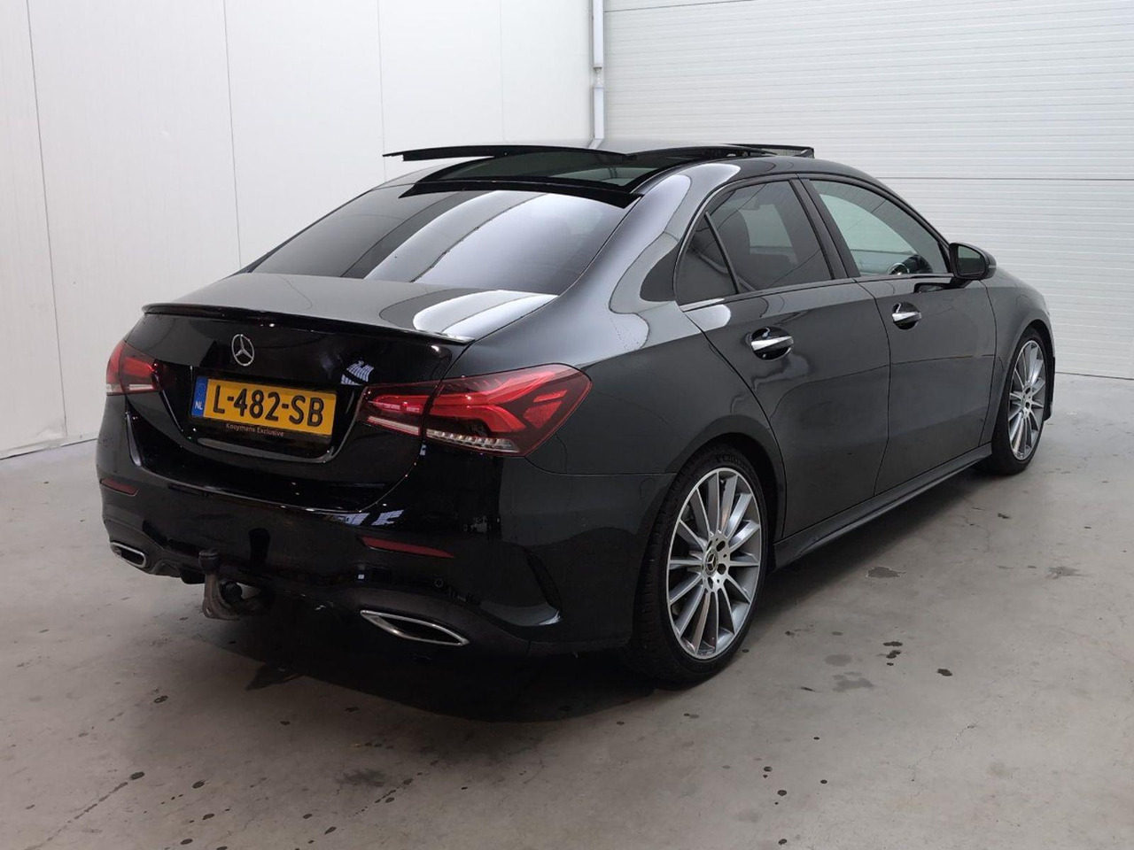 Mercedes-Benz A-klasse 200 Premium Plus | 2019 | 143.125 km | Automaat | L482SB | NAP: Geen oordeel - Седан: фото 4 Mercedes-Benz A-klasse 200 Premium Plus | 2019 | 143.125 km | Automaat | L482SB | NAP: Geen oordeel - Седан: фото 4