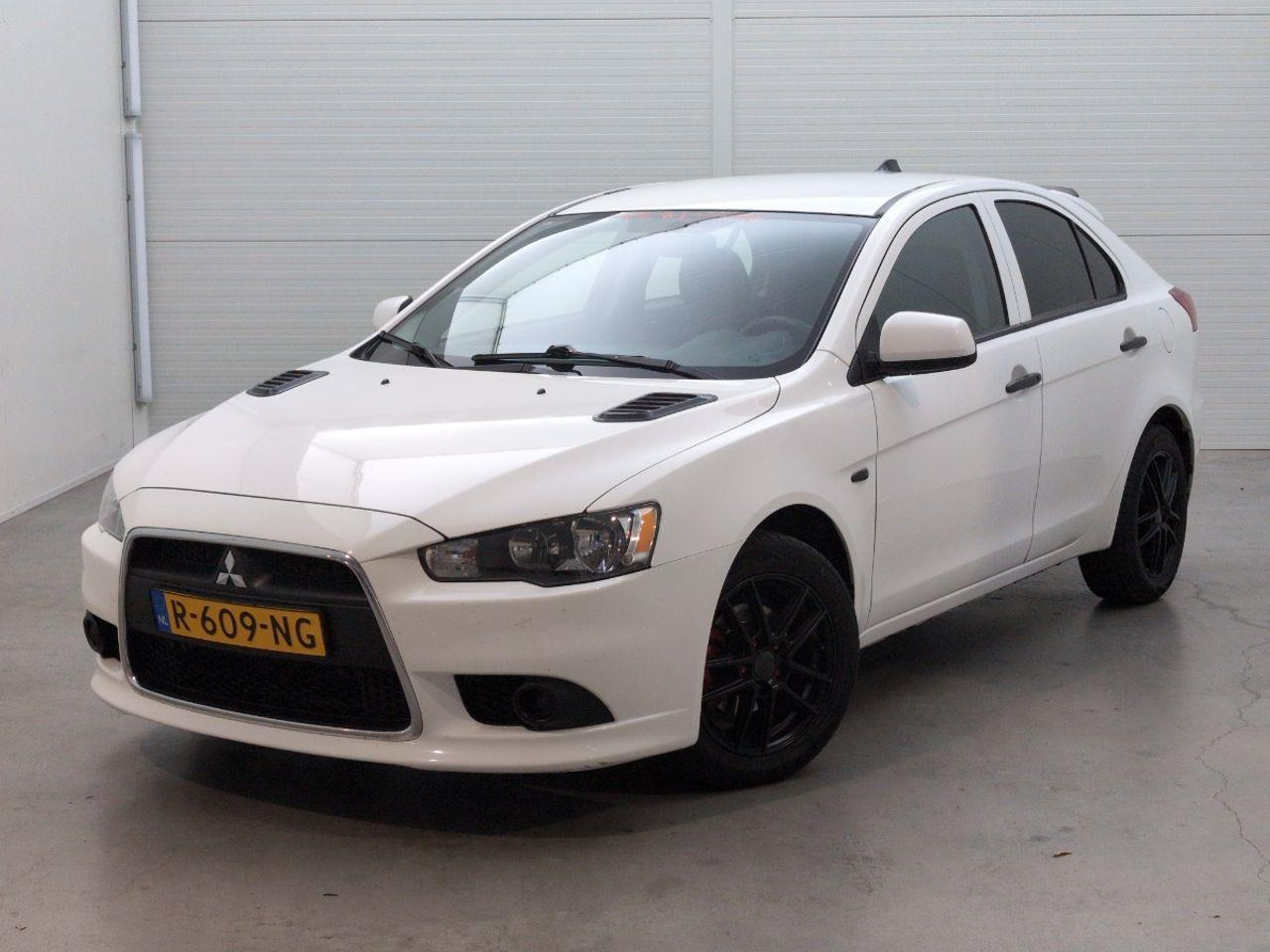 Mitsubishi Lancer Sportback 1.6 Limited Edition | 2016 | 216.592 km | R609NG | NAP: Geen oordeel - Хэтчбек: фото 1 Mitsubishi Lancer Sportback 1.6 Limited Edition | 2016 | 216.592 km | R609NG | NAP: Geen oordeel - Хэтчбек: фото 1