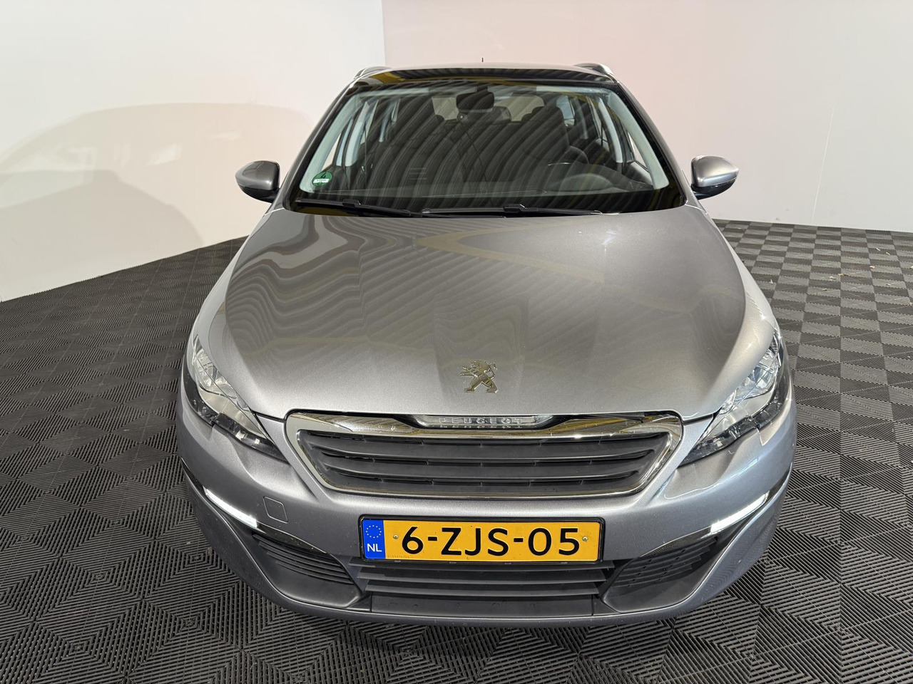 Peugeot | 308 SW | 1.2 e-THP Allure | 2015 | 158.352 km | 6ZJS05 | Logisch - Легковой автомобиль: фото 4 Peugeot | 308 SW | 1.2 e-THP Allure | 2015 | 158.352 km | 6ZJS05 | Logisch - Легковой автомобиль: фото 4