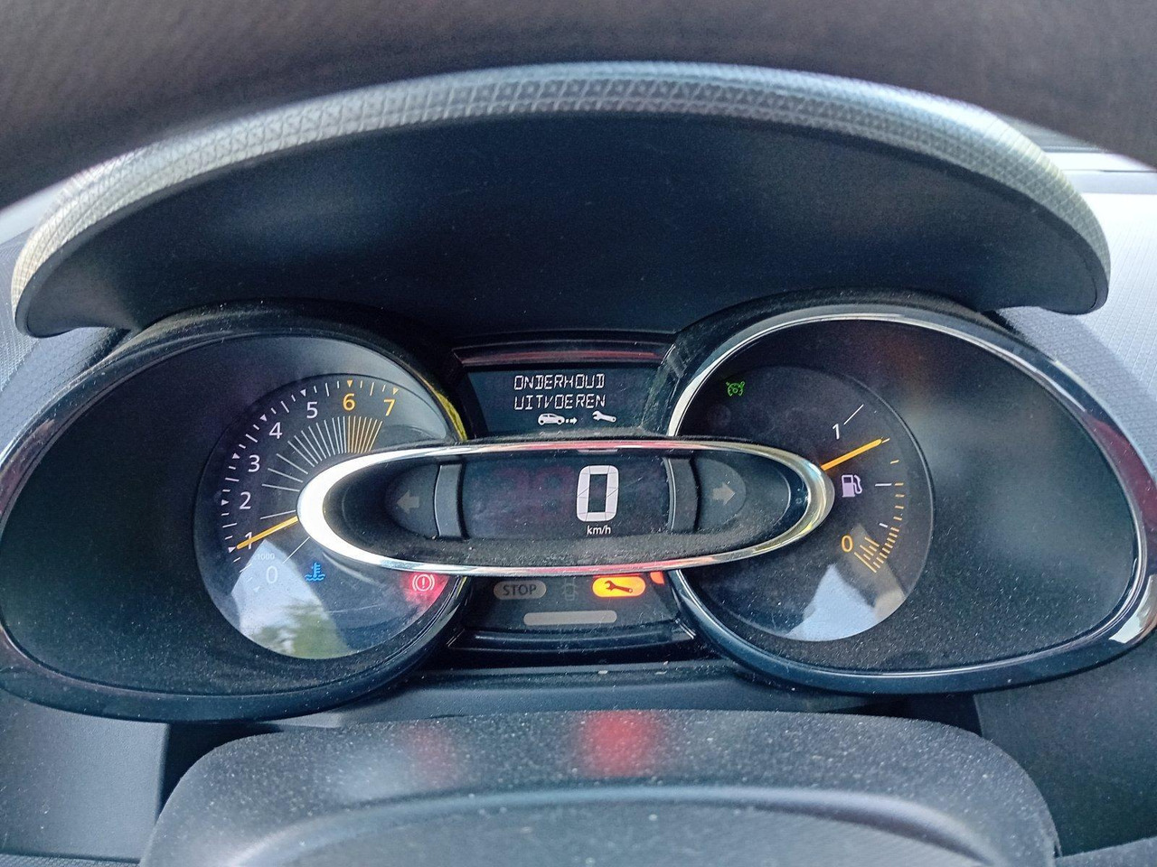 Renault | Clio | 1.2 16V | 2014 | 128.227 km | TN-718-J - Хэтчбек: фото 3 Renault | Clio | 1.2 16V | 2014 | 128.227 km | TN-718-J - Хэтчбек: фото 3