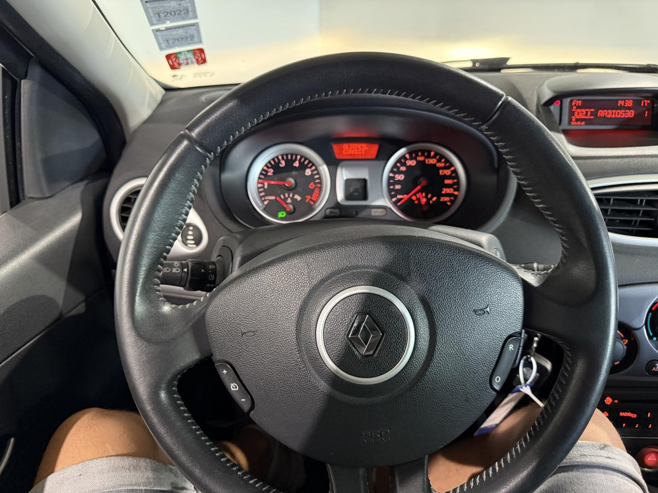 Renault Clio 1.2 TCe Collection | 2012 | 179.266 km | 15-ZDF-9 - Хэтчбек: фото 4 Renault Clio 1.2 TCe Collection | 2012 | 179.266 km | 15-ZDF-9 - Хэтчбек: фото 4