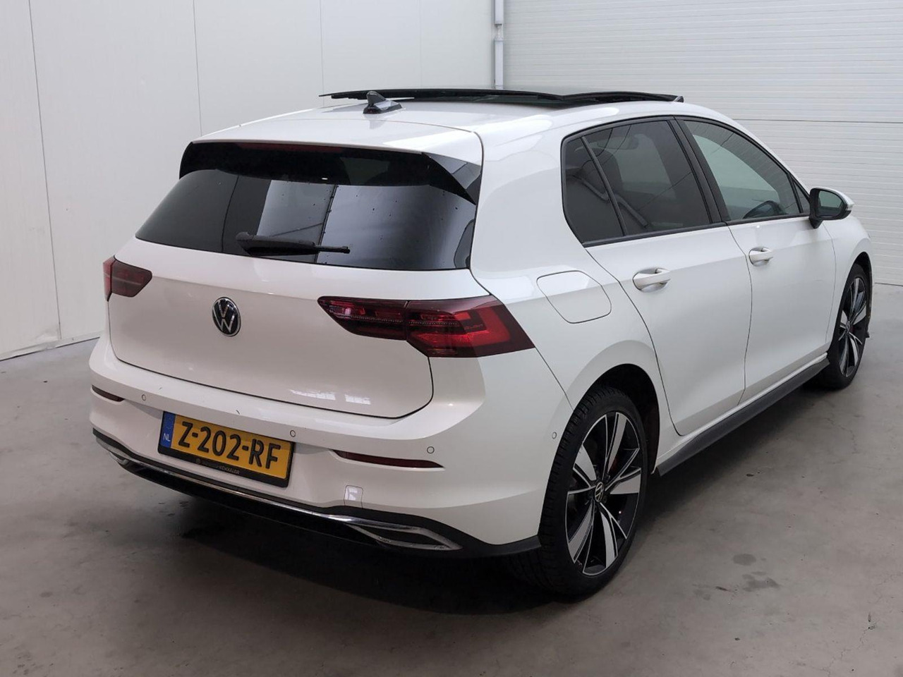 Volkswagen Golf 1.4 eHybrid GTE | 2022 | 76.195 km | Automaat | Z202RF | NAP: Geen oordeel - Хэтчбек: фото 4 Volkswagen Golf 1.4 eHybrid GTE | 2022 | 76.195 km | Automaat | Z202RF | NAP: Geen oordeel - Хэтчбек: фото 4