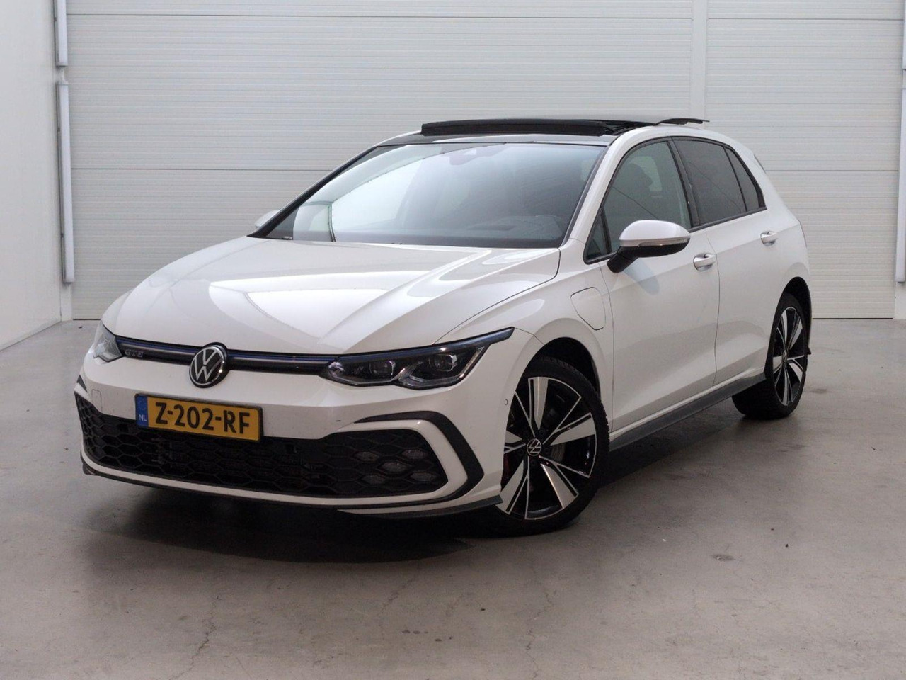 Volkswagen Golf 1.4 eHybrid GTE | 2022 | 76.195 km | Automaat | Z202RF | NAP: Geen oordeel - Хэтчбек: фото 1 Volkswagen Golf 1.4 eHybrid GTE | 2022 | 76.195 km | Automaat | Z202RF | NAP: Geen oordeel - Хэтчбек: фото 1