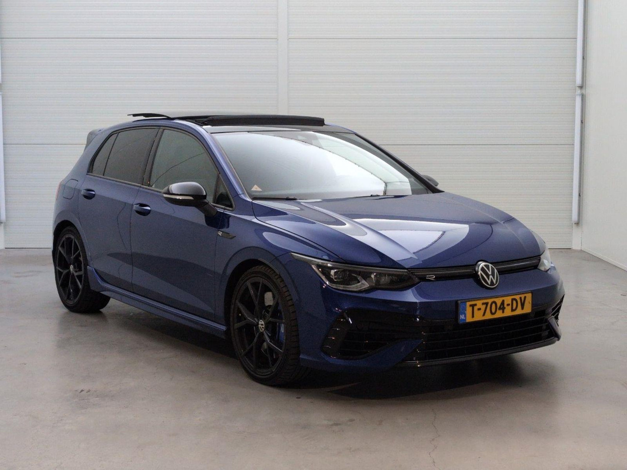 Volkswagen Golf 2.0 TSI R 4Motion | 2021 | 59.325 km | Automaat | T704DV | NAP: Geen oordeel - Хэтчбек: фото 2 Volkswagen Golf 2.0 TSI R 4Motion | 2021 | 59.325 km | Automaat | T704DV | NAP: Geen oordeel - Хэтчбек: фото 2