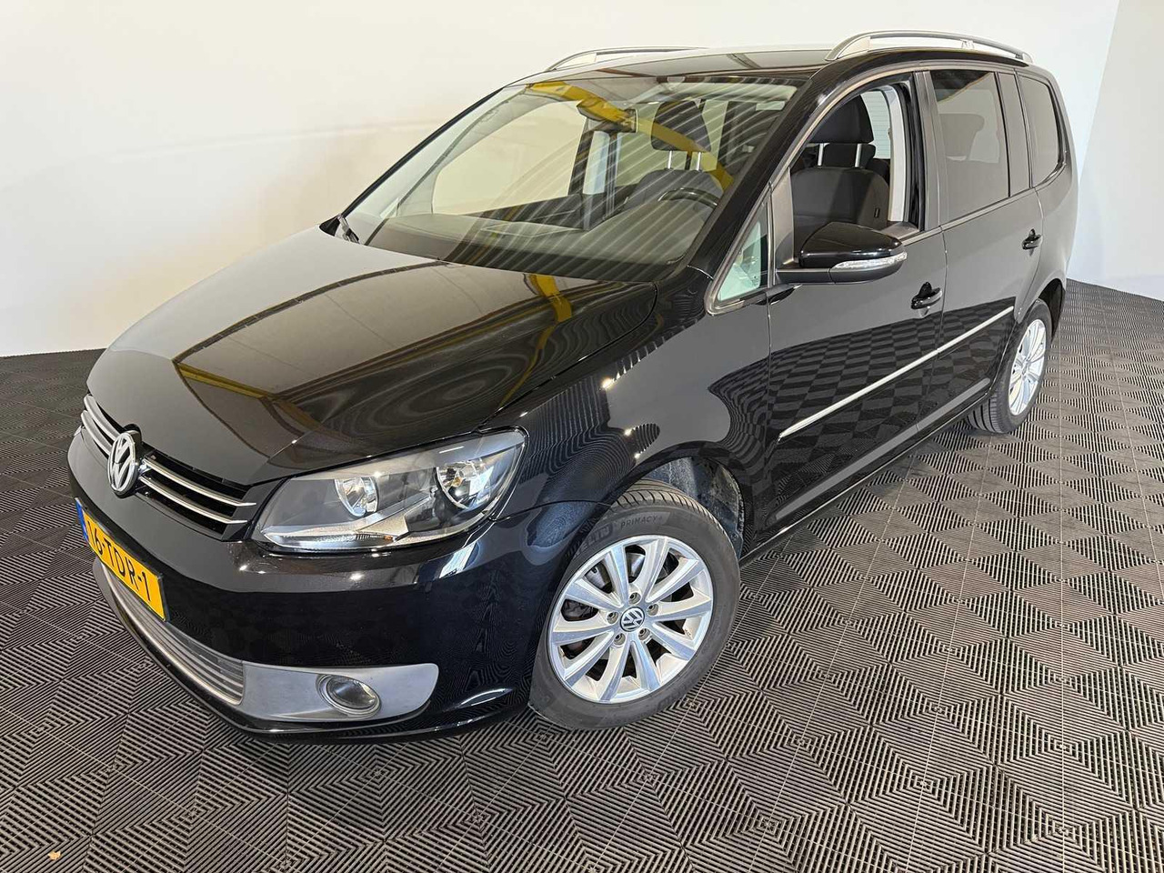 Volkswagen Touran 1.2 TSI Highline BlueMotion 16-TDR-1 249.487 km - Легковой автомобиль: фото 1 Volkswagen Touran 1.2 TSI Highline BlueMotion 16-TDR-1 249.487 km - Легковой автомобиль: фото 1