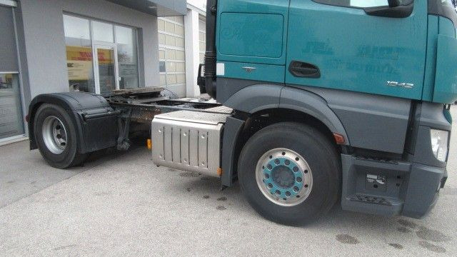 Mercedes-Benz 1842LS/37 mit Nebenantrieb Flansch - Тягач: фото 4 Mercedes-Benz 1842LS/37 mit Nebenantrieb Flansch - Тягач: фото 4
