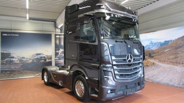 Mercedes-Benz 1863 LS Driver Extent + Sondermodel - Тягач: фото 1 Mercedes-Benz 1863 LS Driver Extent + Sondermodel - Тягач: фото 1