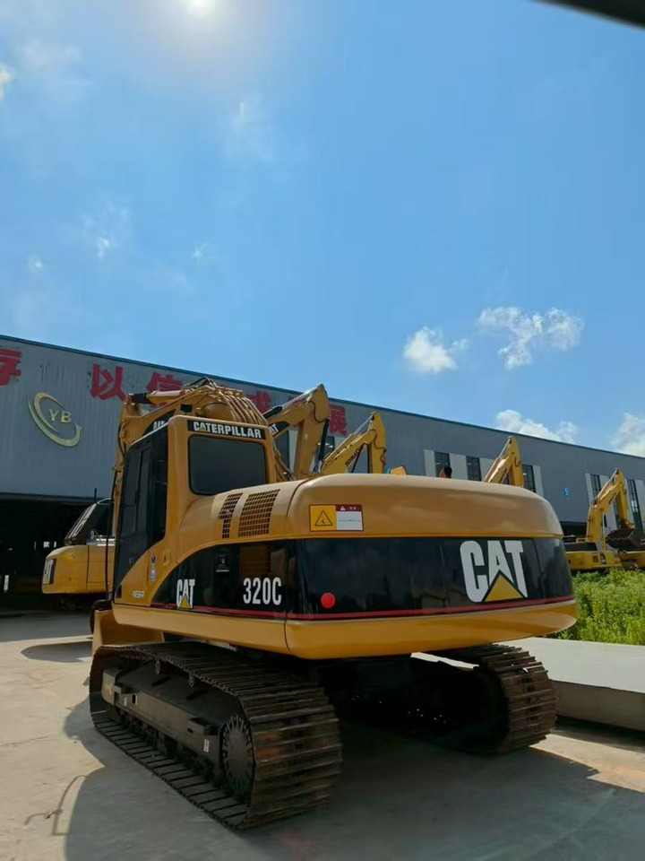 CATERPILLAR 320CL - Гусеничный экскаватор: фото 2 CATERPILLAR 320CL - Гусеничный экскаватор: фото 2