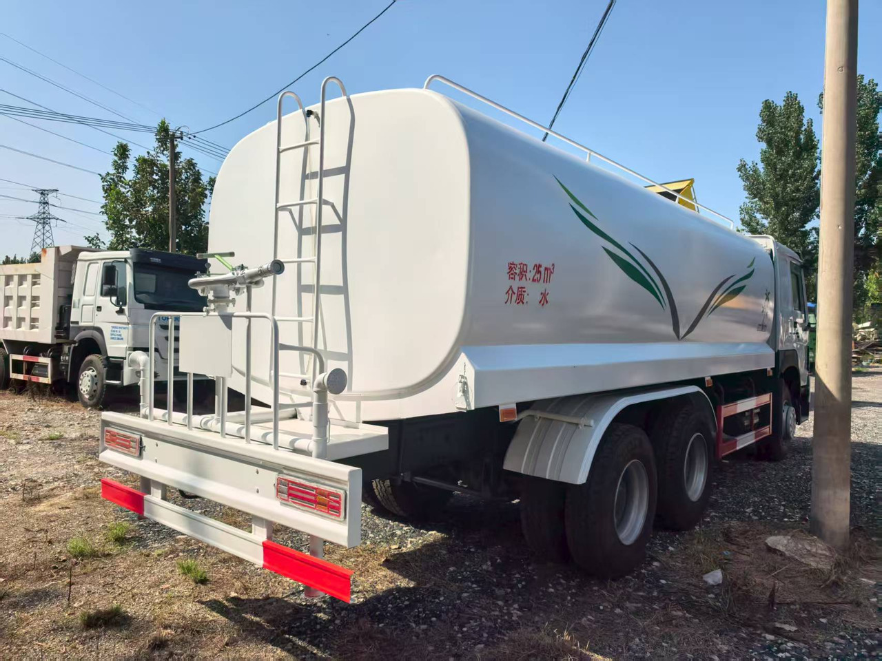 HOWO 371 - Грузовик-цистерна: фото 4 HOWO 371 - Грузовик-цистерна: фото 4