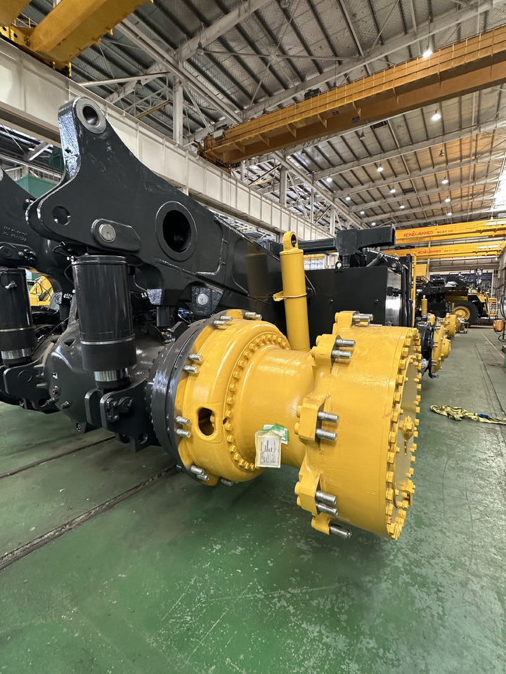 KOMATSU 785-7 - Карьерный самосвал: фото 1 KOMATSU 785-7 - Карьерный самосвал: фото 1