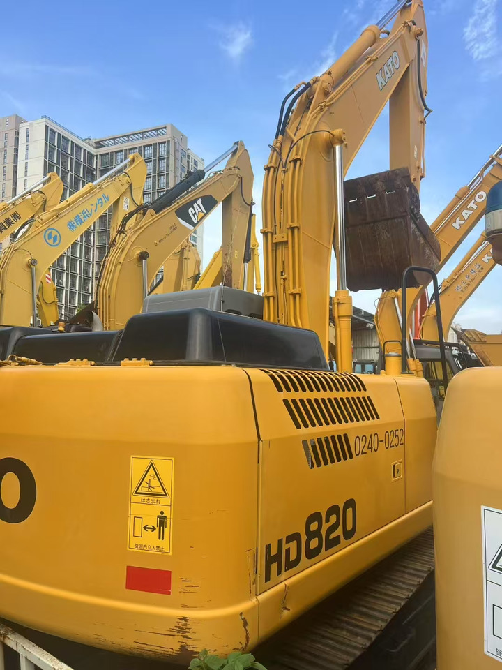 KATO HD820 - Строительная техника: фото 4 KATO HD820 - Строительная техника: фото 4
