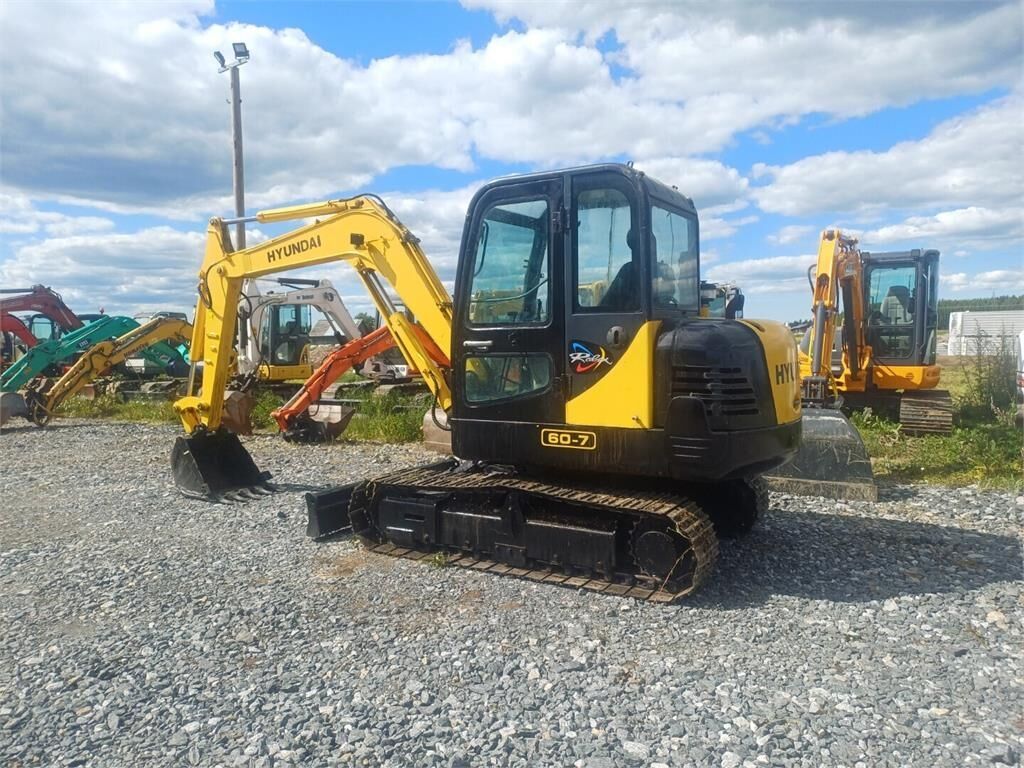 Hyundai R60-7 - Мини-экскаватор: фото 3 Hyundai R60-7 - Мини-экскаватор: фото 3