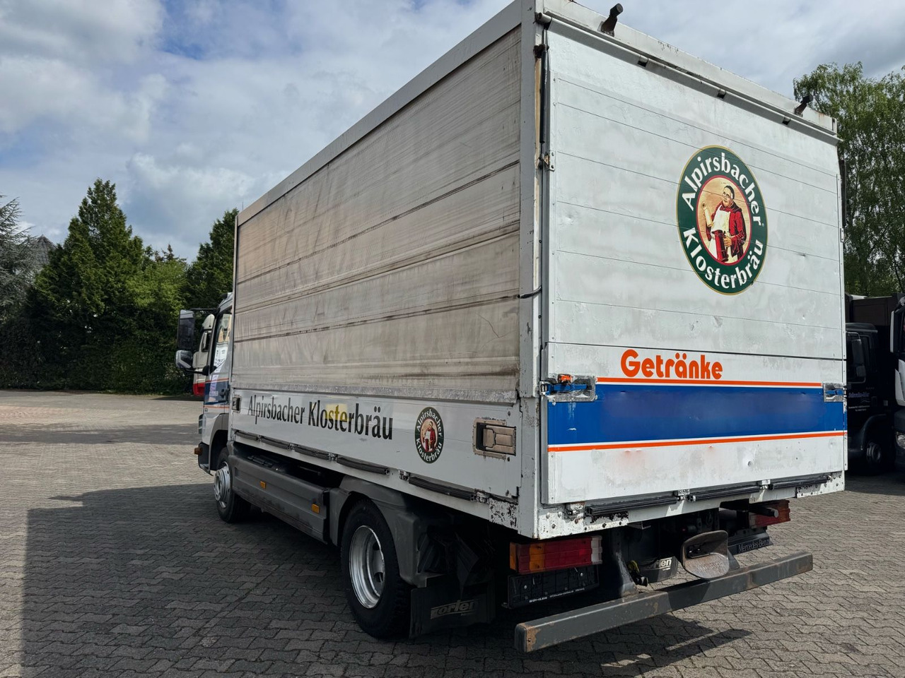 Mercedes-Benz Atego 818/Roll-Plane/Tüv-Neu/1xAHK-Maul/ - Грузовик для перевозки напитков: фото 4 Mercedes-Benz Atego 818/Roll-Plane/Tüv-Neu/1xAHK-Maul/ - Грузовик для перевозки напитков: фото 4