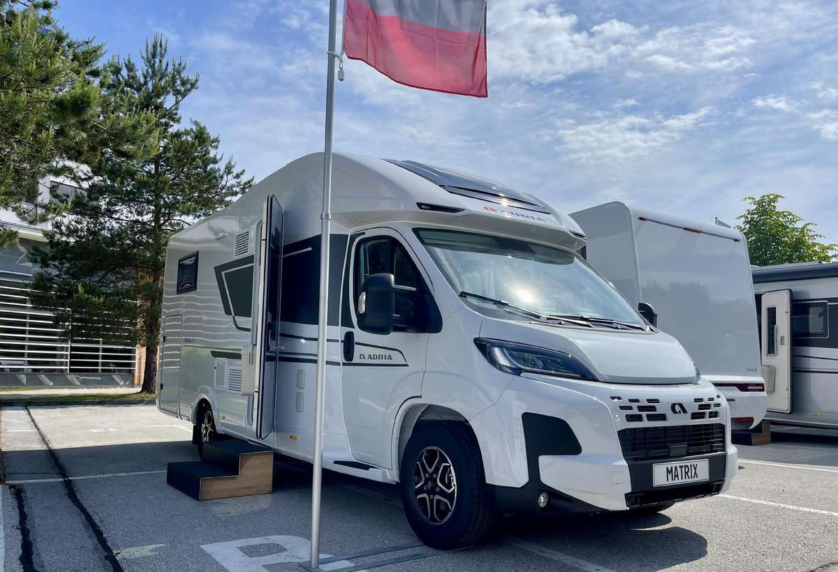 ADRIA Matrix Axess 650 SL - Полуинтегрированный автодом: фото 2 ADRIA Matrix Axess 650 SL - Полуинтегрированный автодом: фото 2