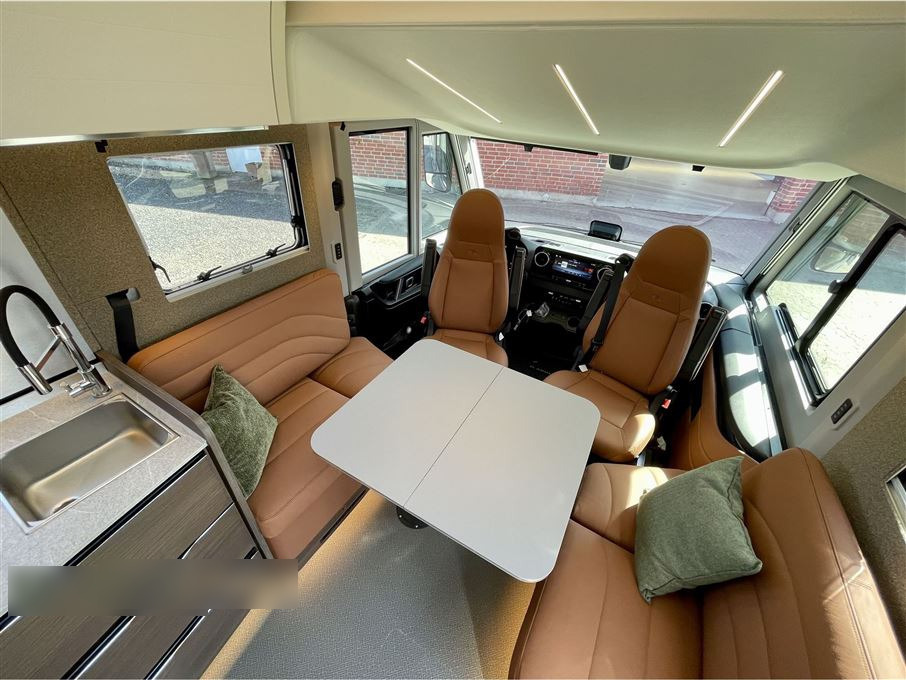 ADRIA Super Sonic 780 DC - Интегрированный автодом: фото 3 ADRIA Super Sonic 780 DC - Интегрированный автодом: фото 3