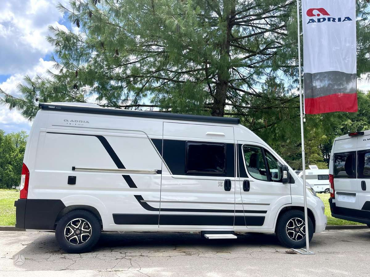 ADRIA Twin 600 SP Family - Кастенваген: фото 1 ADRIA Twin 600 SP Family - Кастенваген: фото 1