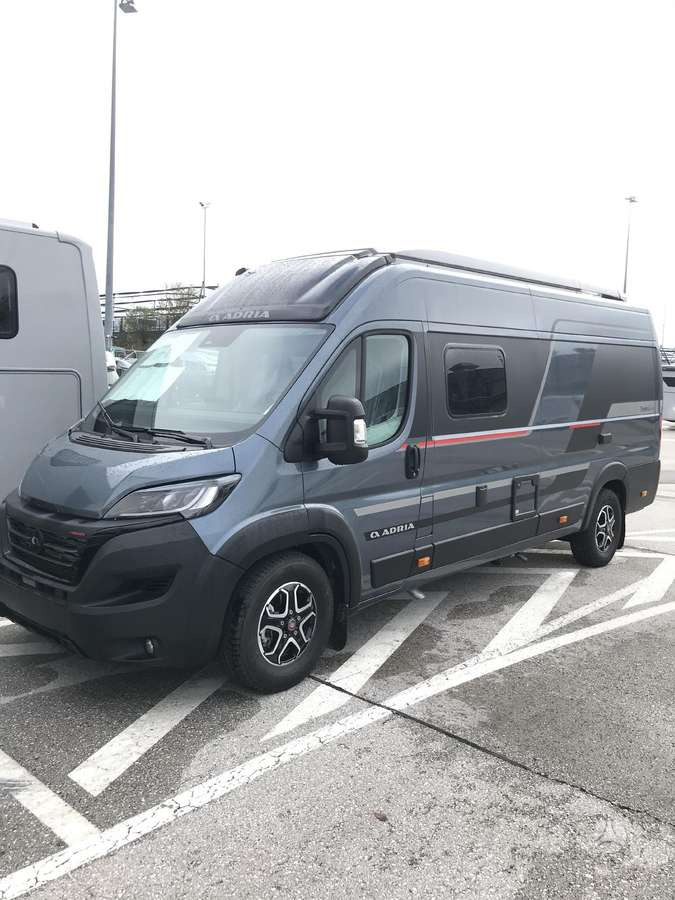 ADRIA Twin Sport 640 SG - Кастенваген: фото 1 ADRIA Twin Sport 640 SG - Кастенваген: фото 1