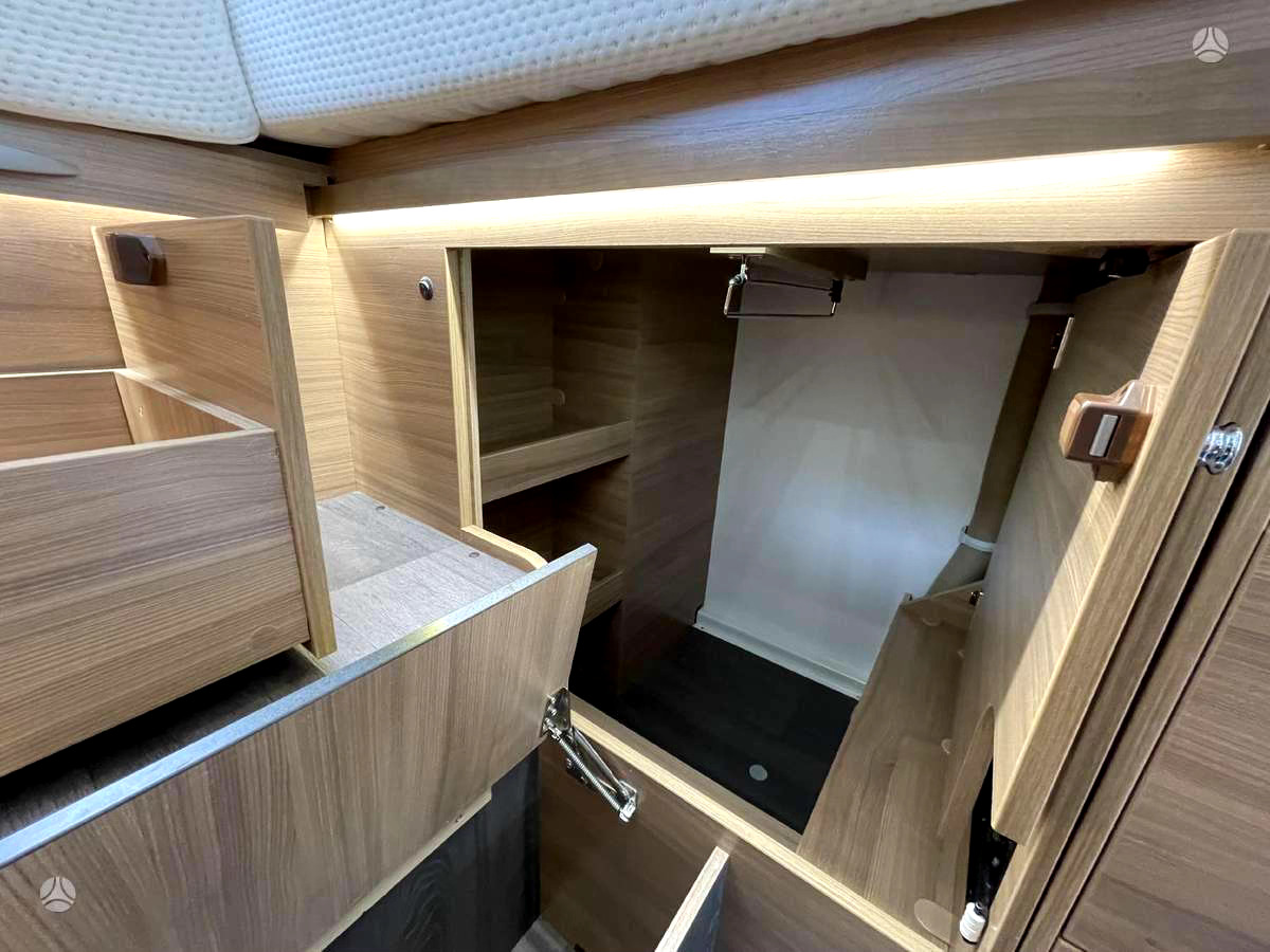 Интегрированный автодом Adria Super Sonic 780 SL: фото 13