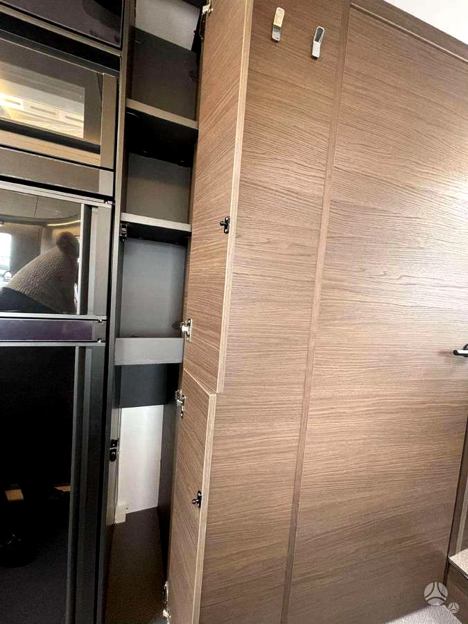 Интегрированный автодом Adria Super Sonic 780 SL: фото 9