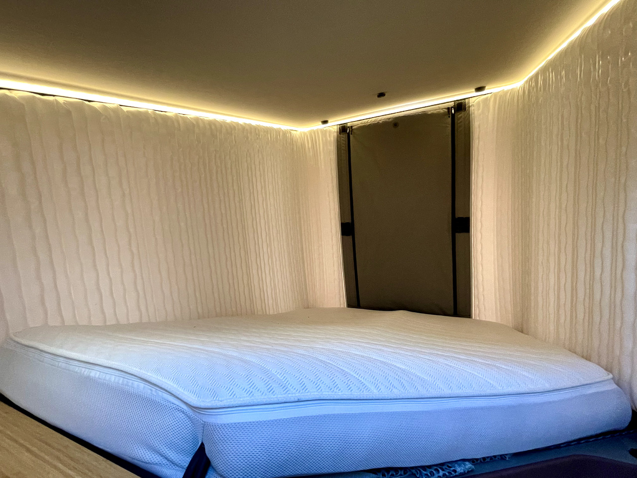 Новый Полуинтегрированный автодом Hymer Venture S: фото 12 Новый Полуинтегрированный автодом Hymer Venture S: фото 12