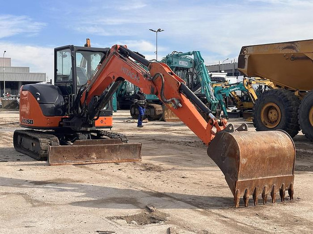 Hitachi ZX65USB - Мини-экскаватор: фото 2 Hitachi ZX65USB - Мини-экскаватор: фото 2