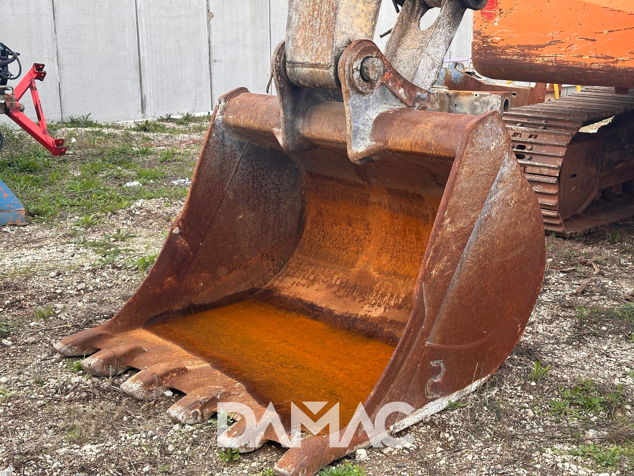 NEW HOLLAND E215B - Гусеничный экскаватор: фото 5 NEW HOLLAND E215B - Гусеничный экскаватор: фото 5