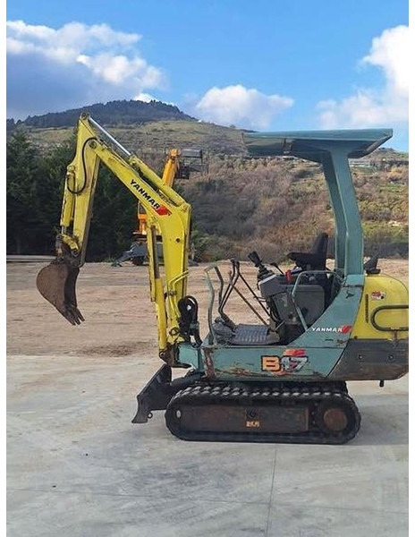 Yanmar B17 - Мини-экскаватор: фото 3 Yanmar B17 - Мини-экскаватор: фото 3