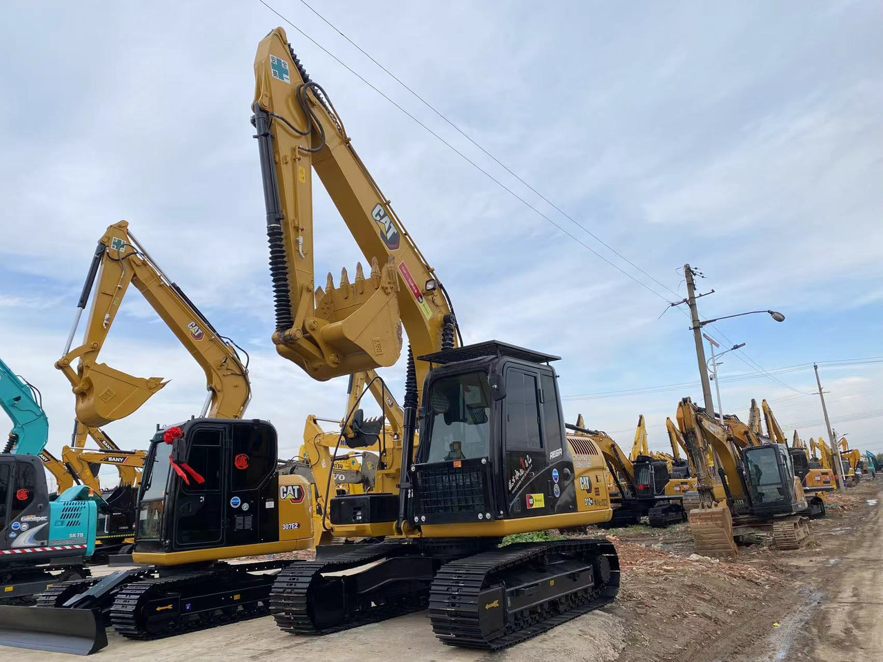 CATERPILLAR 312GC - Гусеничный экскаватор: фото 2 CATERPILLAR 312GC - Гусеничный экскаватор: фото 2