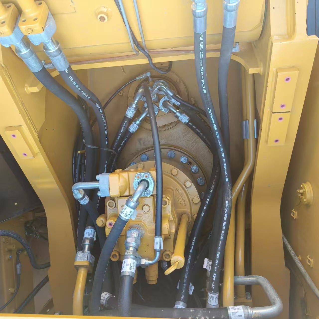 Гусеничный экскаватор CATERPILLAR 324D: фото 20 Гусеничный экскаватор CATERPILLAR 324D: фото 20