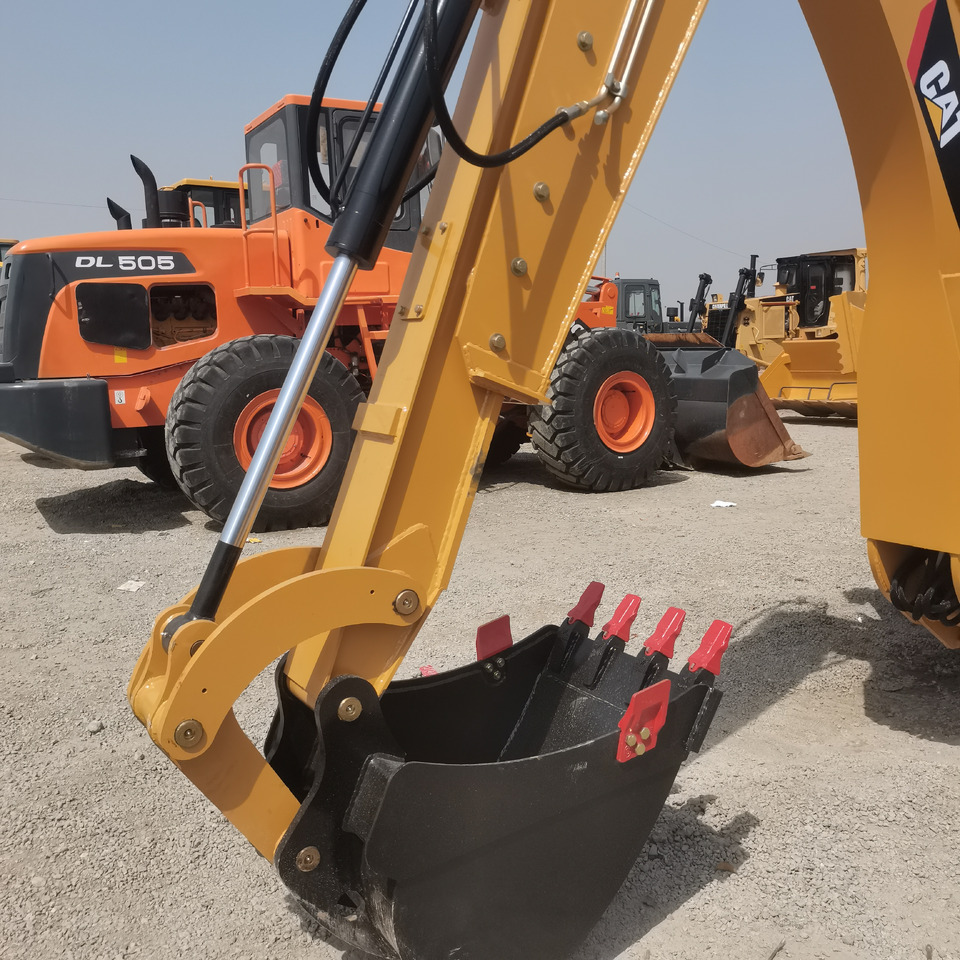 Новый Экскаватор-погрузчик CATERPILLAR 420F: фото 9 Новый Экскаватор-погрузчик CATERPILLAR 420F: фото 9