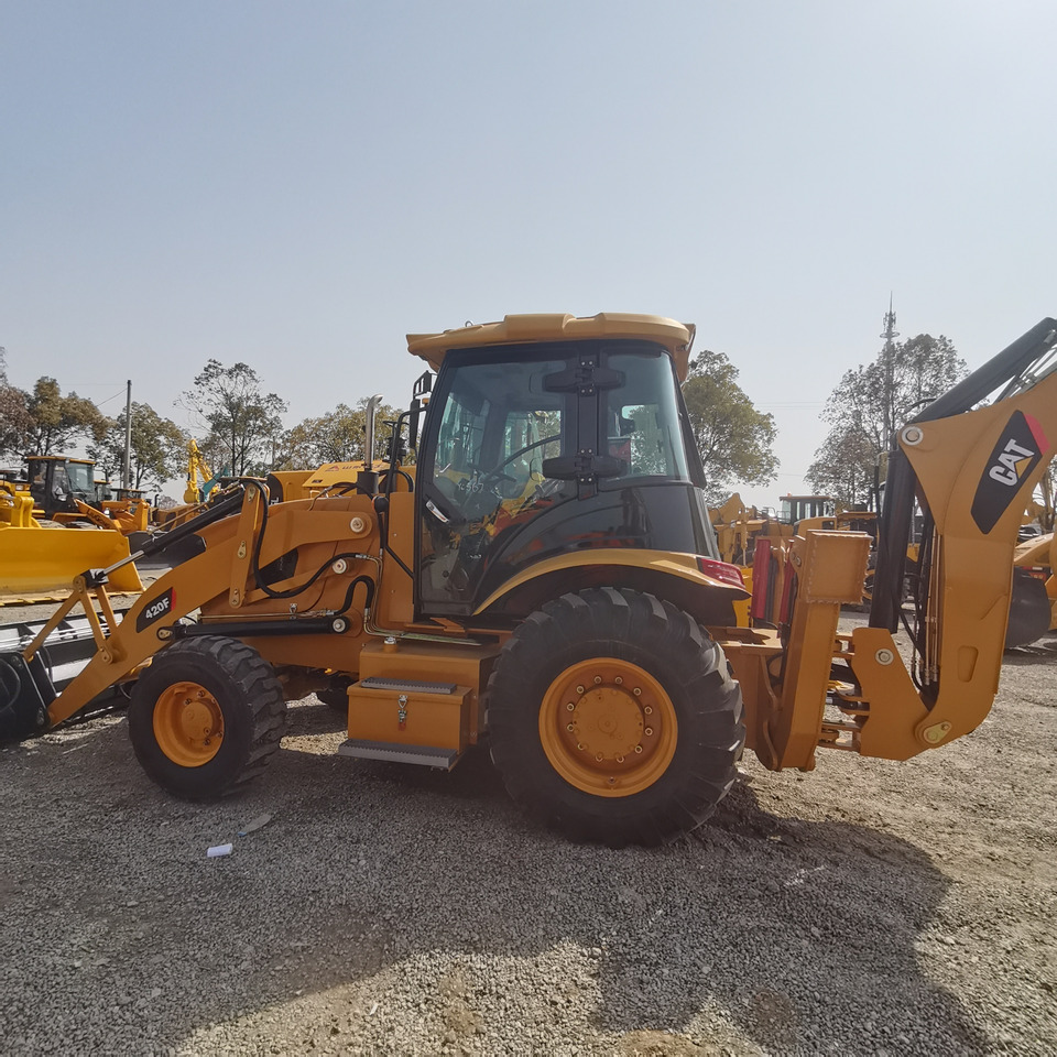 Новый Экскаватор-погрузчик CATERPILLAR 420F: фото 11 Новый Экскаватор-погрузчик CATERPILLAR 420F: фото 11