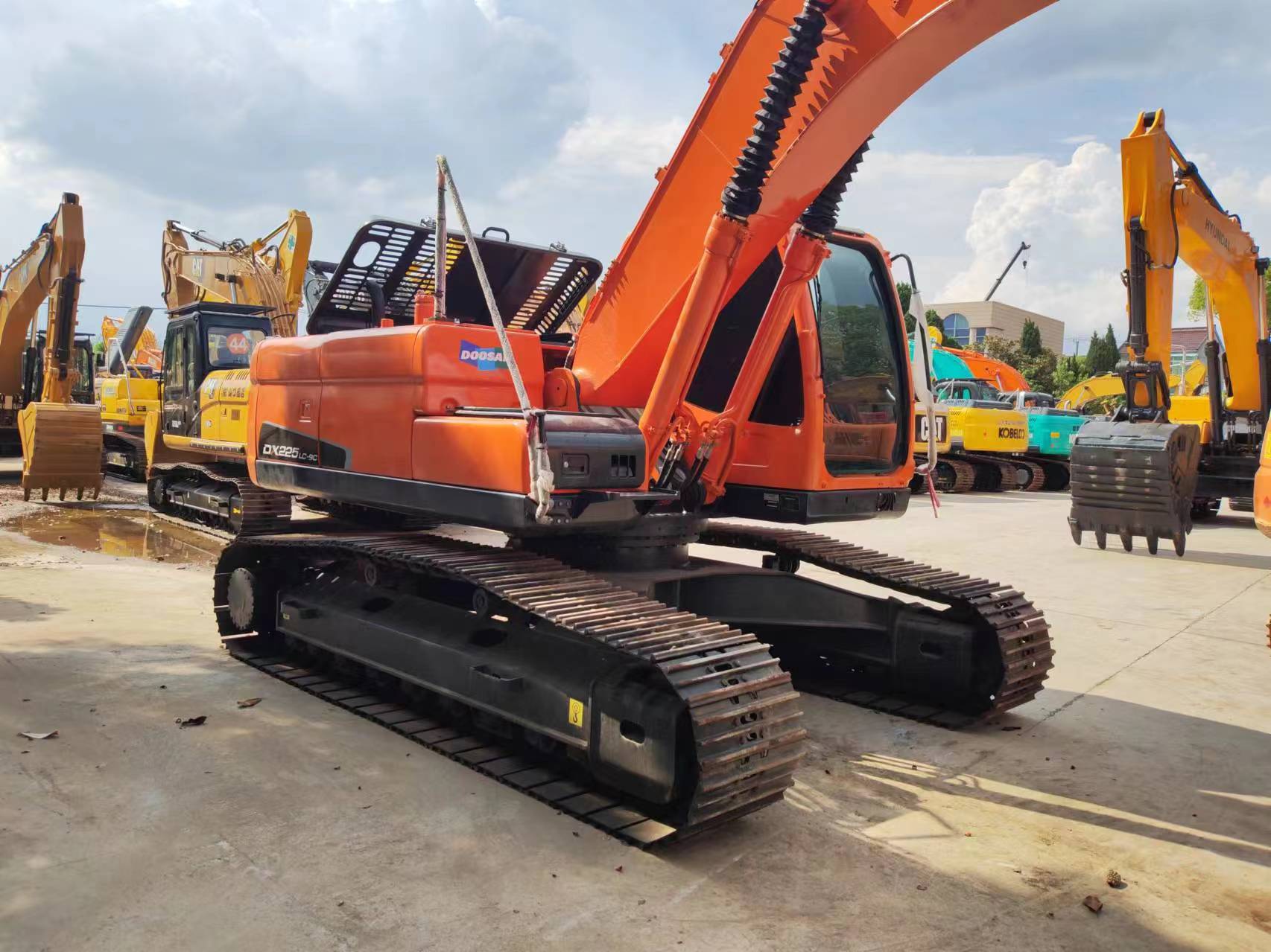 DOOSAN DX225 лизинг DOOSAN DX225: фото 22 DOOSAN DX225 лизинг DOOSAN DX225: фото 22