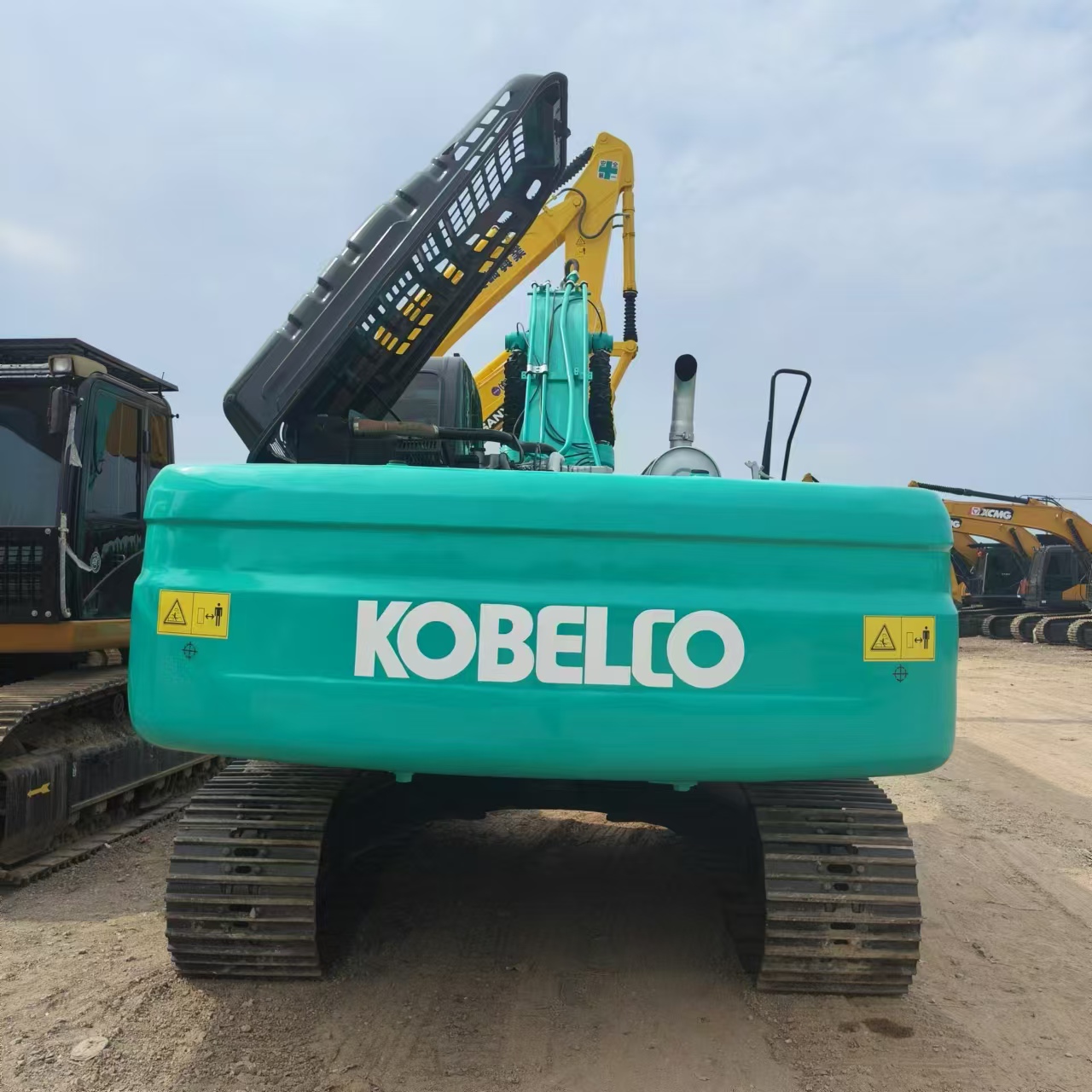 KOBELCO SK260 - Гусеничный экскаватор: фото 2 KOBELCO SK260 - Гусеничный экскаватор: фото 2