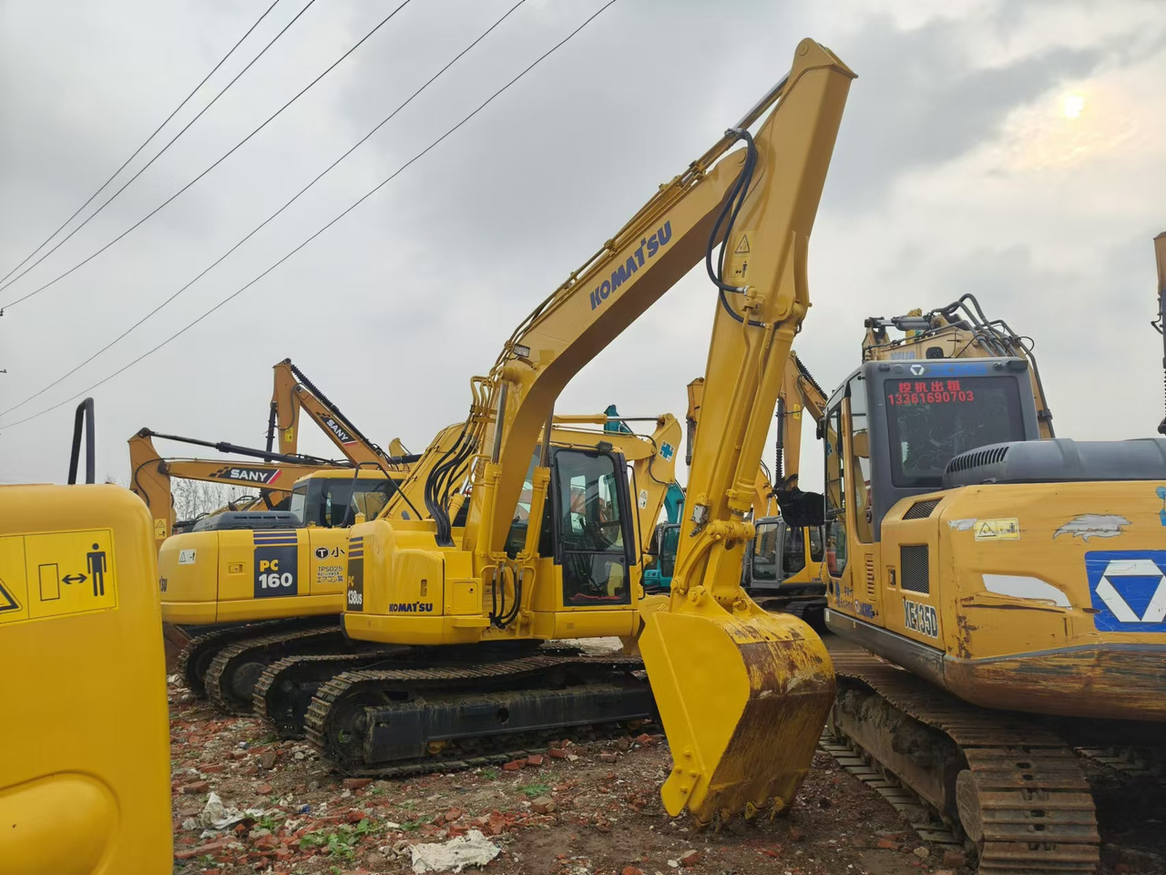 KOMATSU PC138US - Гусеничный экскаватор: фото 1 KOMATSU PC138US - Гусеничный экскаватор: фото 1