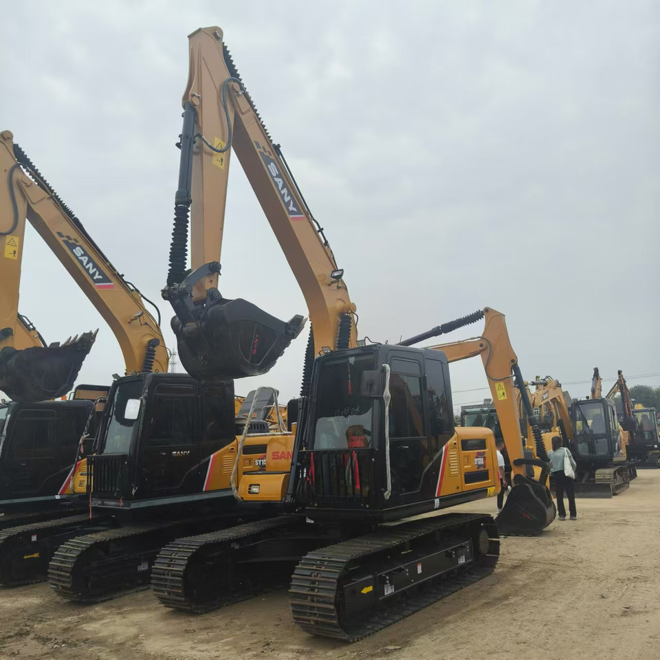 SANY SY135C - Гусеничный экскаватор: фото 2 SANY SY135C - Гусеничный экскаватор: фото 2